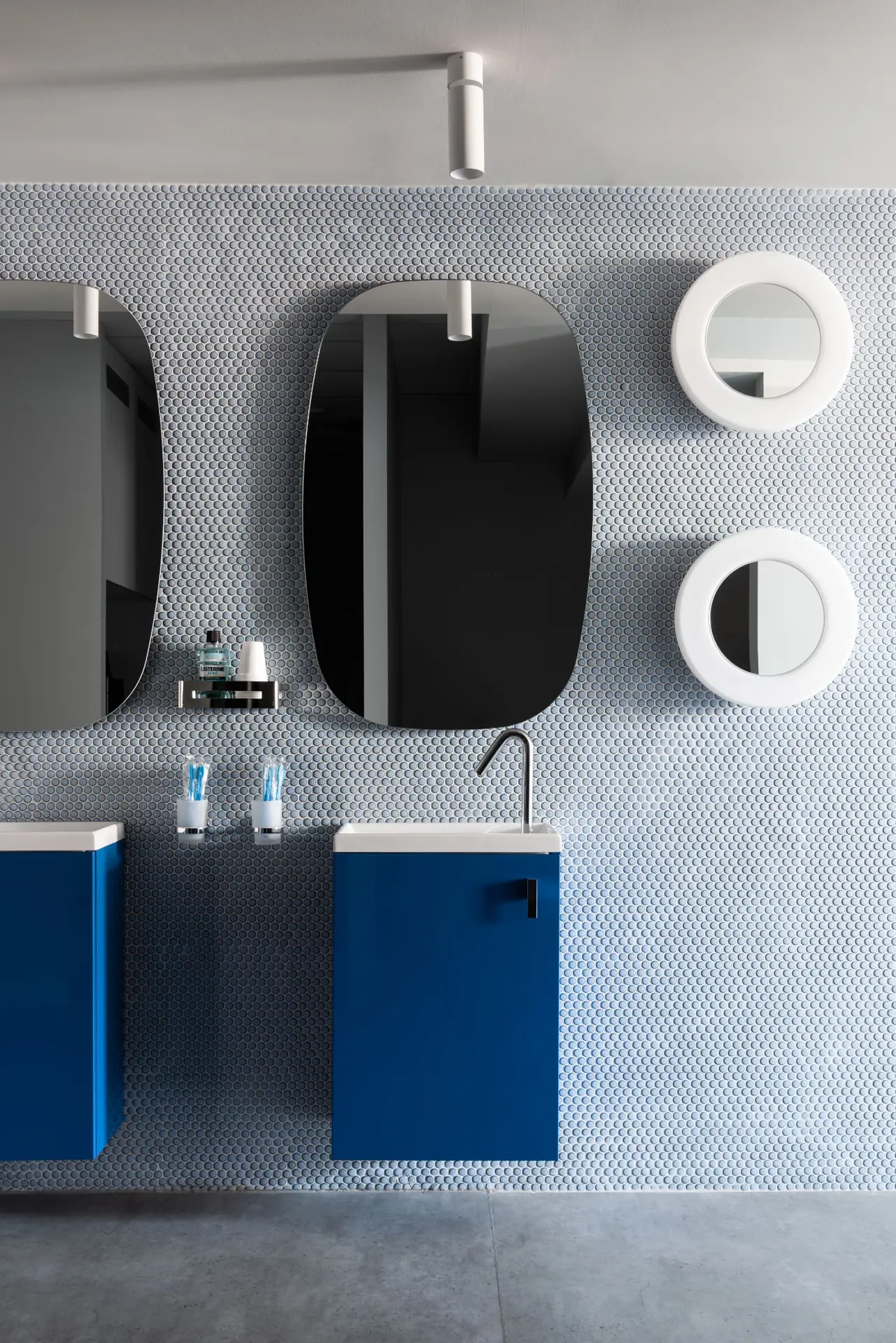 Basin and mirror fitout in Profile Orthodontics, Perth commercial interior design